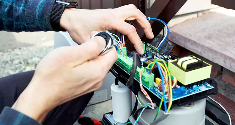 Automatic Driveway Gate Repair in Cooper City, FL