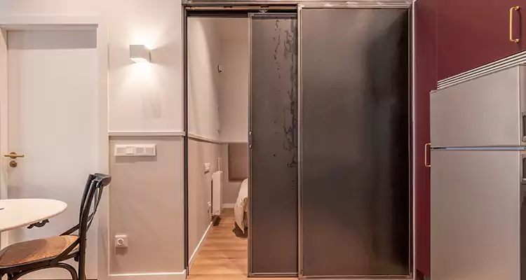 We Fix Closet Sliding Door in Cooper City, FL 