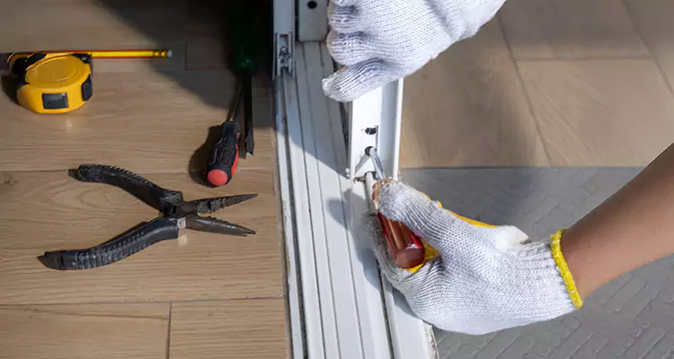 Screen Door Wheel Replacement in Cooper City, FL