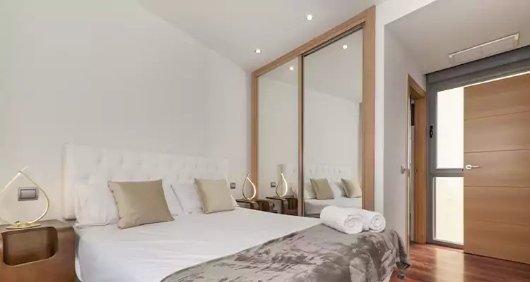 Sliding Wardrobe Door Mirror Replacement in Cooper City, FL