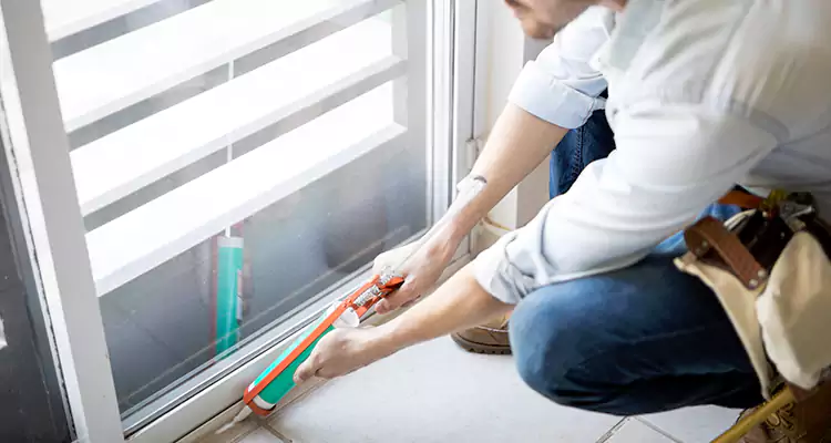 Dap Window Caulk Repair in Cooper City, FL